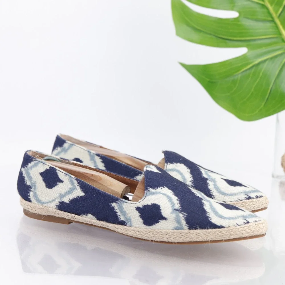 Seychelles Womens Espadrille Flat Size 8.5 Navy Blue White Pointed Slip On Shoes